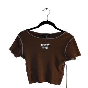 Forever21 “Spooky Vibes” cropped tee